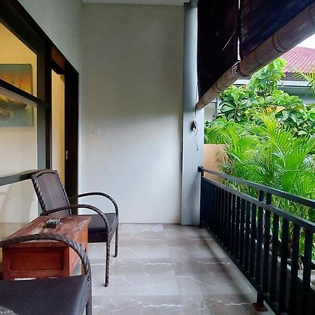 The New Moon Seminyak Hotel Buitenkant foto