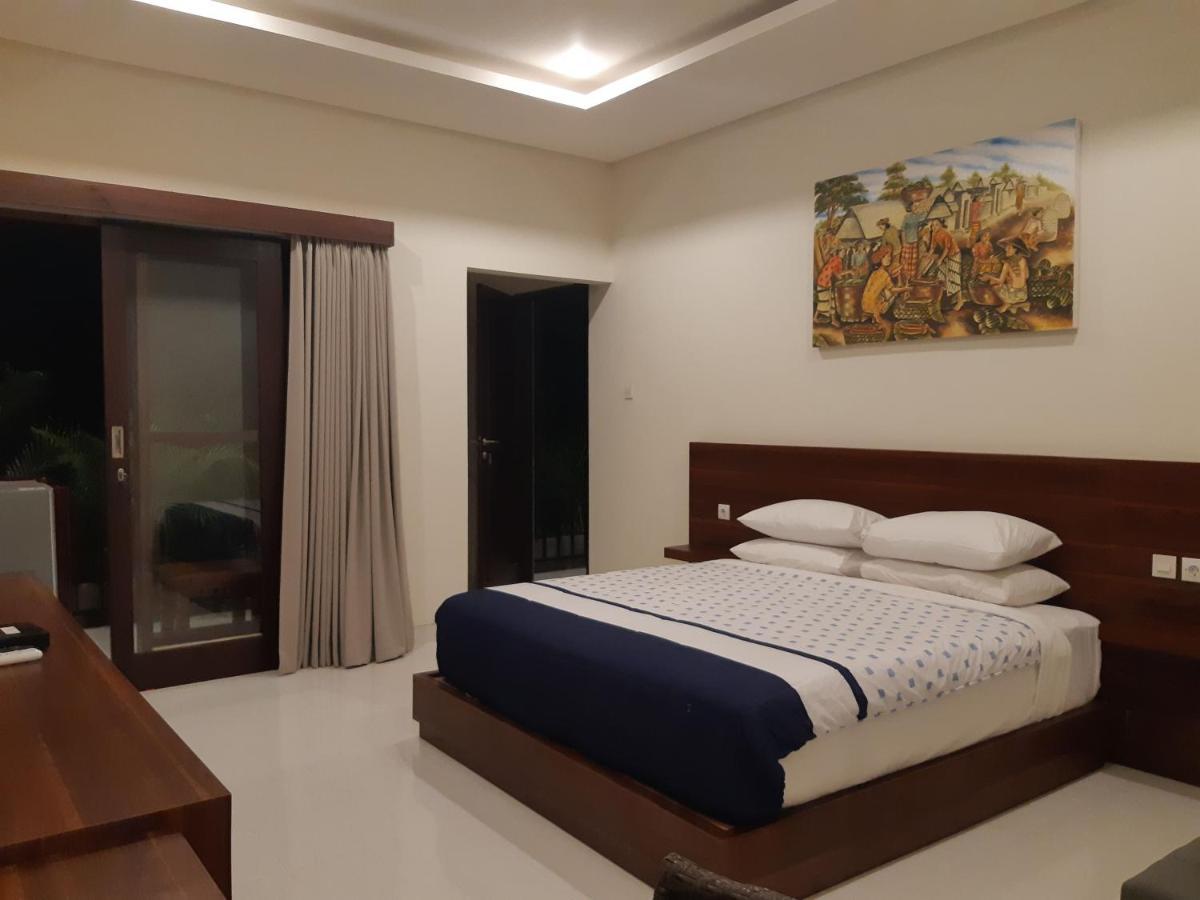 The New Moon Seminyak Hotel Buitenkant foto
